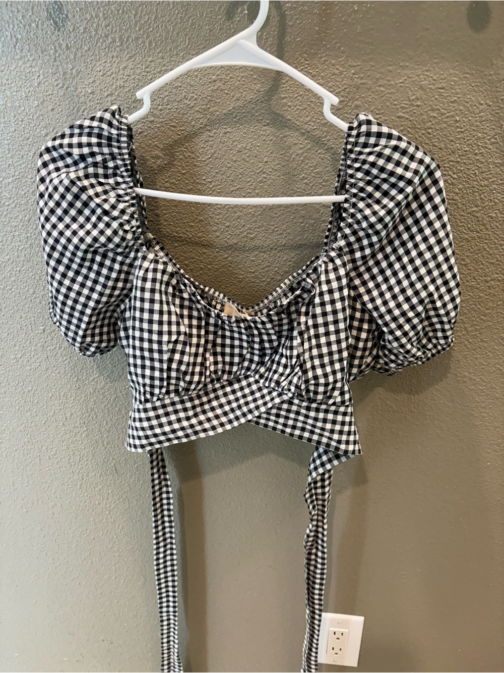 Altar'd State Black and White Gingham Puff-Sleeve Tie-Front Crop Top